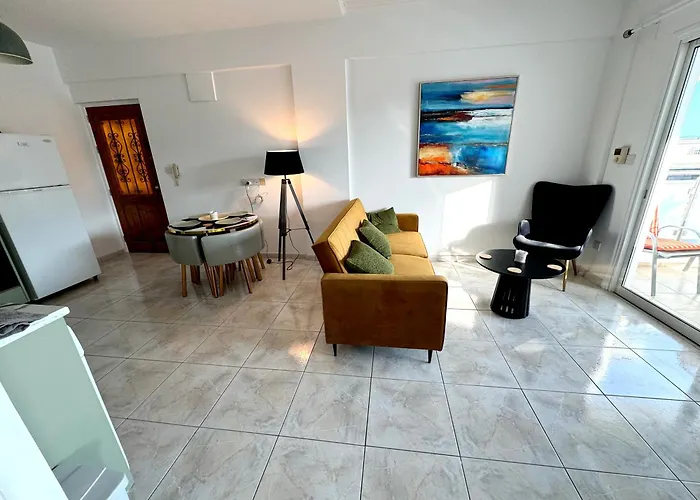 Casa Sea Breeze Larnaca